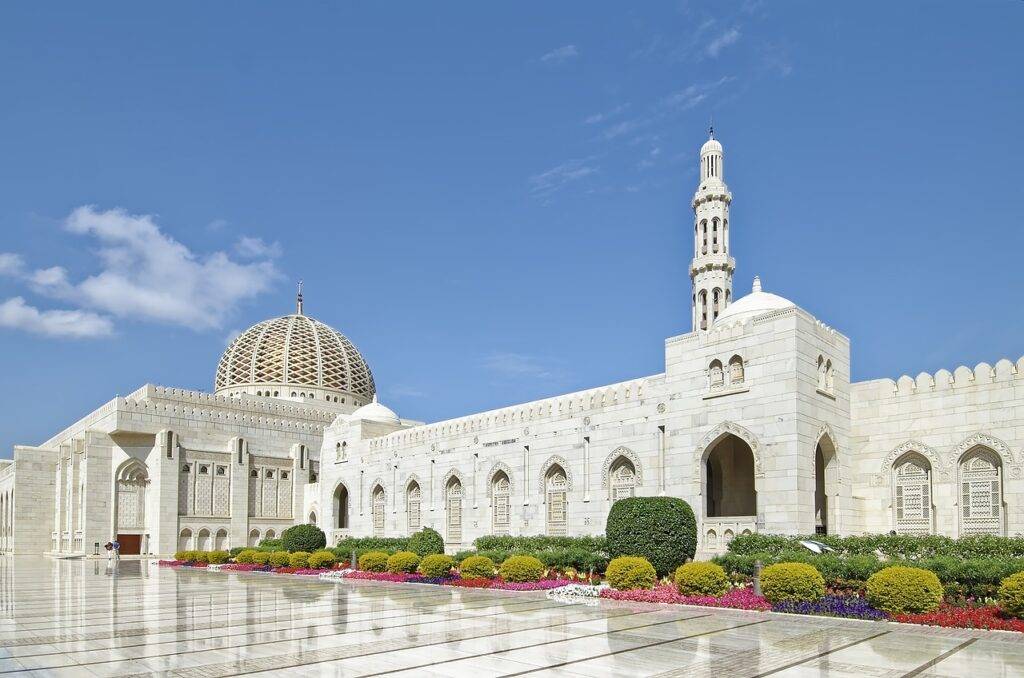 Muscat Grand Mosque - Visit Oman with Alturis tours and Events